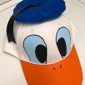 Donald Duck baseball cap